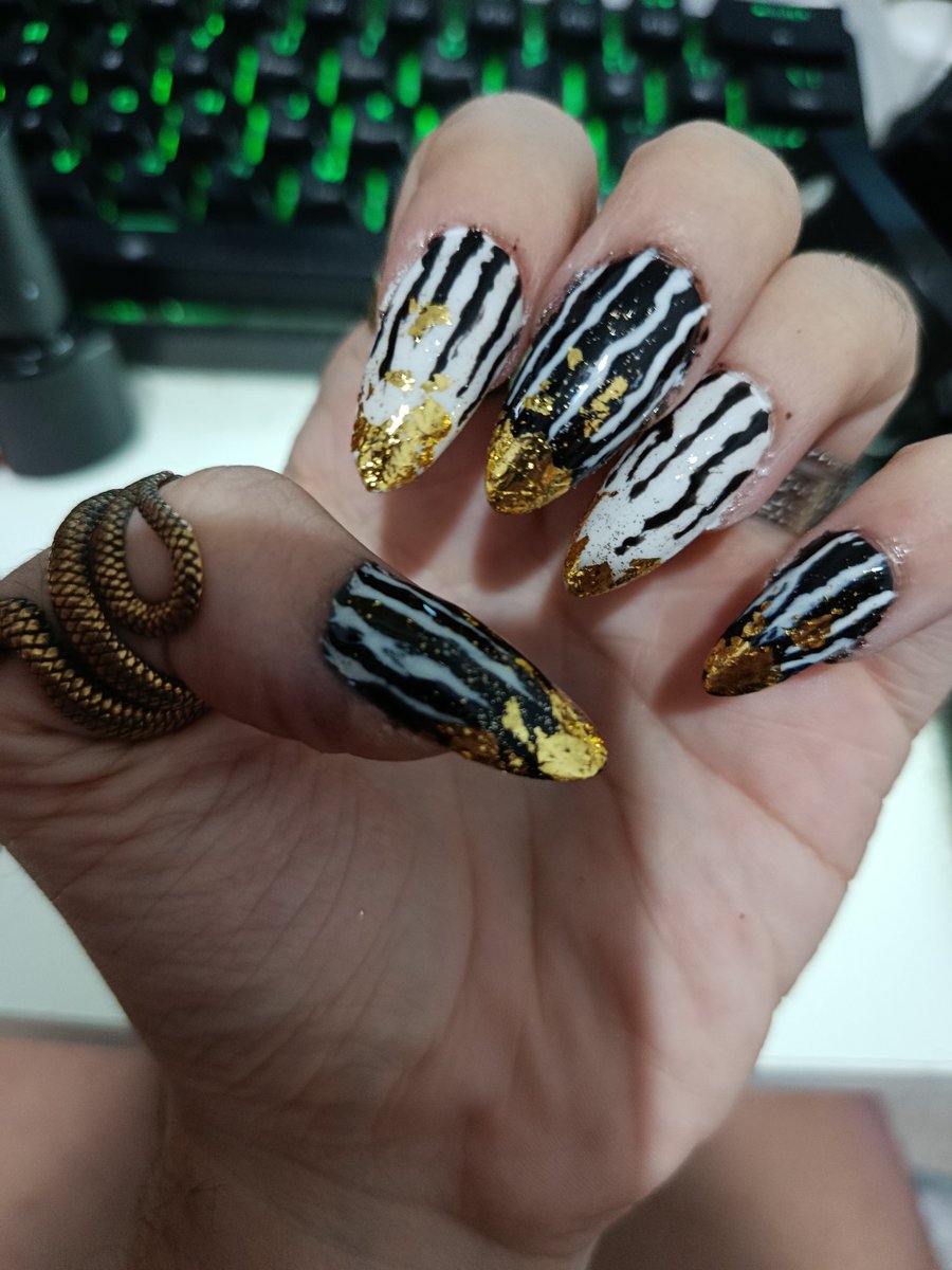 MannyThunder's tweet photo. Chiral nails
#DeathStranding
#DeathStranding2 https://t.co/24Q0snQ3Ag