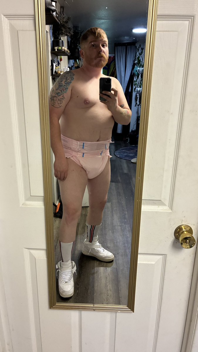 Brennon Exposed Diaper Fag tweet media