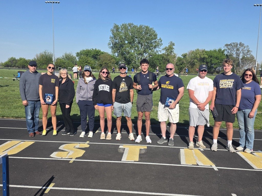 RC_Mustangs's tweet photo. Yesterday we celebrated our Senior Track athletes at our home Invite. Congrats to Anya, Taylor, Tavion and Drew! https://t.co/pLce3sqyIl