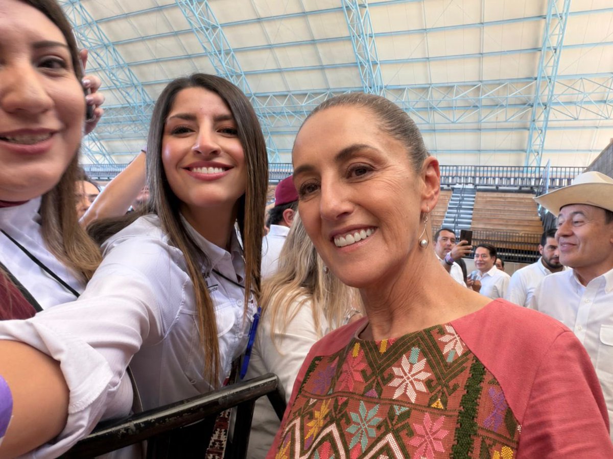 Paulina Ocaña tweet media