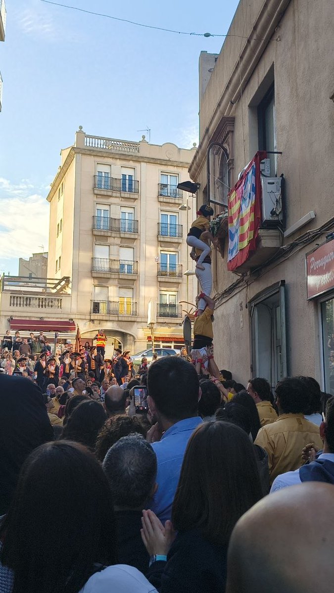 alex_montornes's tweet photo. A #Badalona comencem les Festes de Maig amb en @rickyrubio9 de pregoner. Orgull de discurs. Gaudiu de les festes!

Moltes gràcies a totes les entitats de cultura popular, tècnics de cultura, protocol, Guàrdia Urbana, Protecció Civil i Badalona Comunicació x fer-ho sempre possible https://t.co/KX2cvmRnNG
