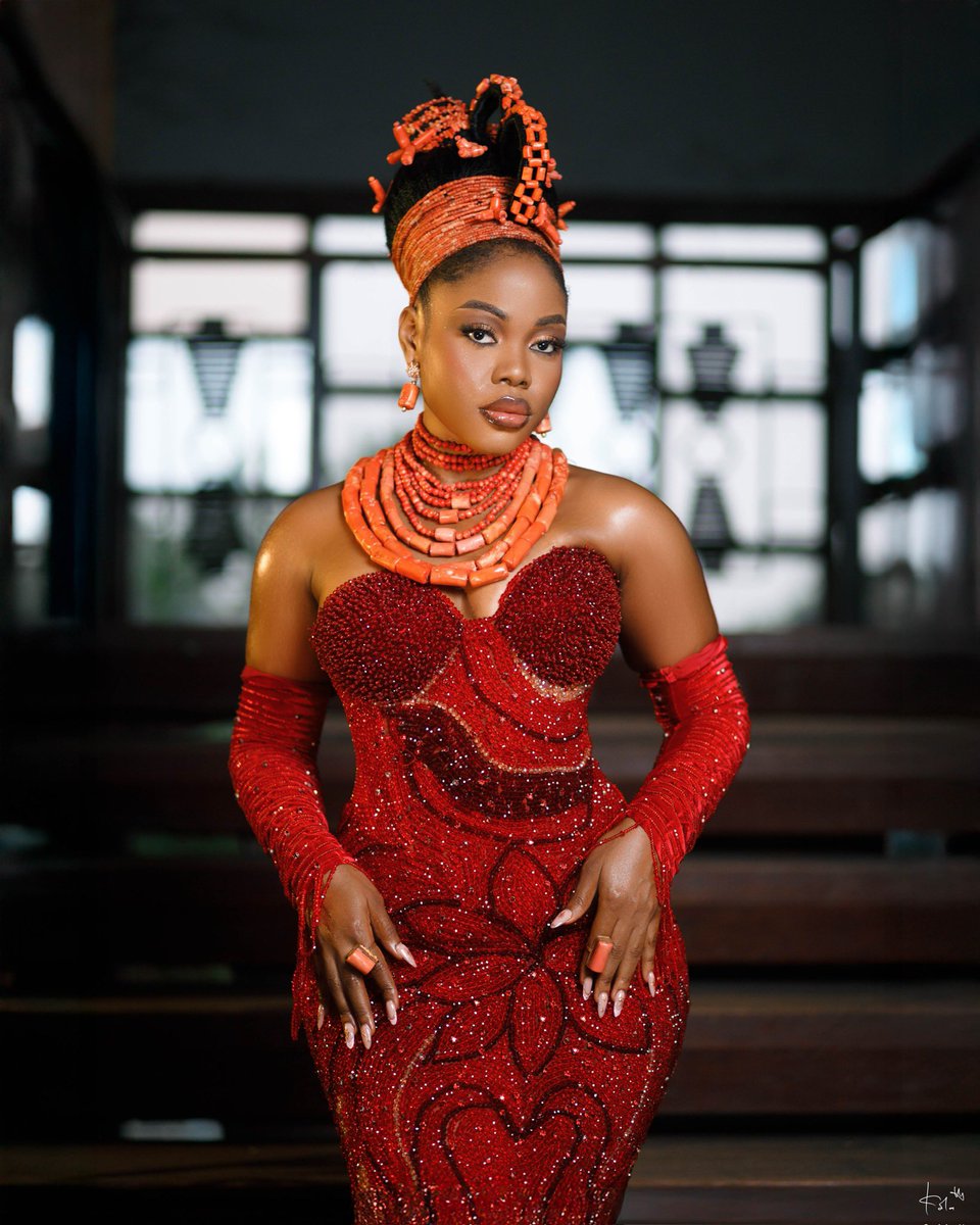 izzy_besta's tweet photo. A year later and this look is still an inspo!! 
#AMVCA12 #amvcacultralnight #amvca12 https://t.co/mPijGz0370