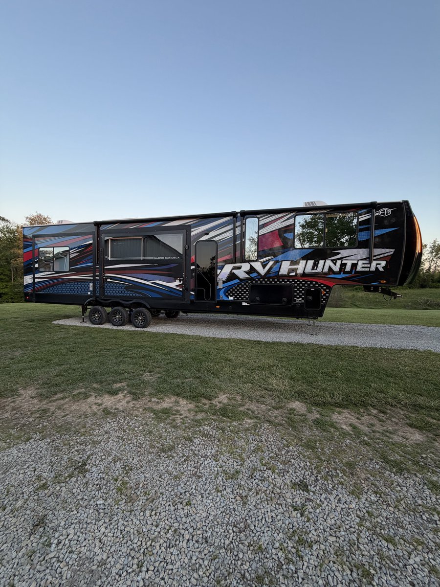 TheRVHunter's tweet photo. When you get an RV with your name on it….you just want to share!!!! So excited!!! https://t.co/1mq87261uM