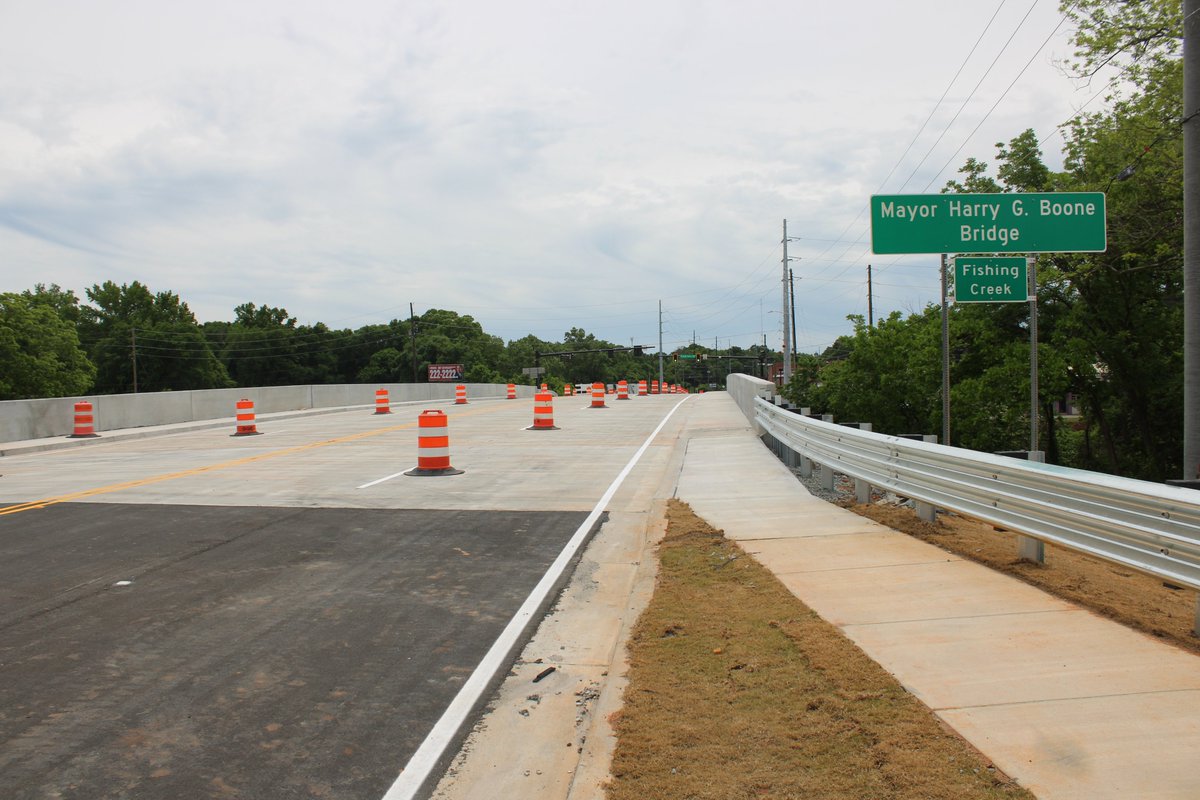 GDOTEast's tweet photo. Milledgeville: The new bridge on US 441 Business/South Wayne Street over Fishing Creek is open.

Please note, work is NOT complete. Drive with caution when navigating the area as crews work to finish the project. https://t.co/ZnQaVBm9ko