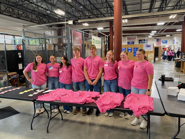 ABCofIowa's tweet photo. More than 90 students &amp; educators joined ABC of Iowa &amp; the Boone EDGE program for the first-ever Build Like A Girl: Women in Trades event! Students explored careers in HVAC, plumbing &amp; electrical through hands-on learning w/industry professionals &amp; apprentices.#ABCMeritShopProud https://t.co/HsDmOqQBn9