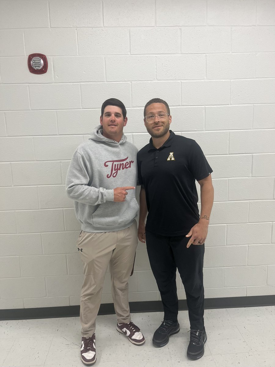 tyner_football's tweet photo. Thanks @Coach_Shak and @AppState_FB for stopping by campus to talk to @cmainor15 about some of our student-athletes!! πππ¨π¨π¨ #RAMILY #TynerROAD #RECRUITtheRAMS
@CoachDame_Sutt @Coach_Bohannon_ @CoachStallcup @Coach_mcnealy35 @CoachAbe__ https://t.co/c32zKnwuTi