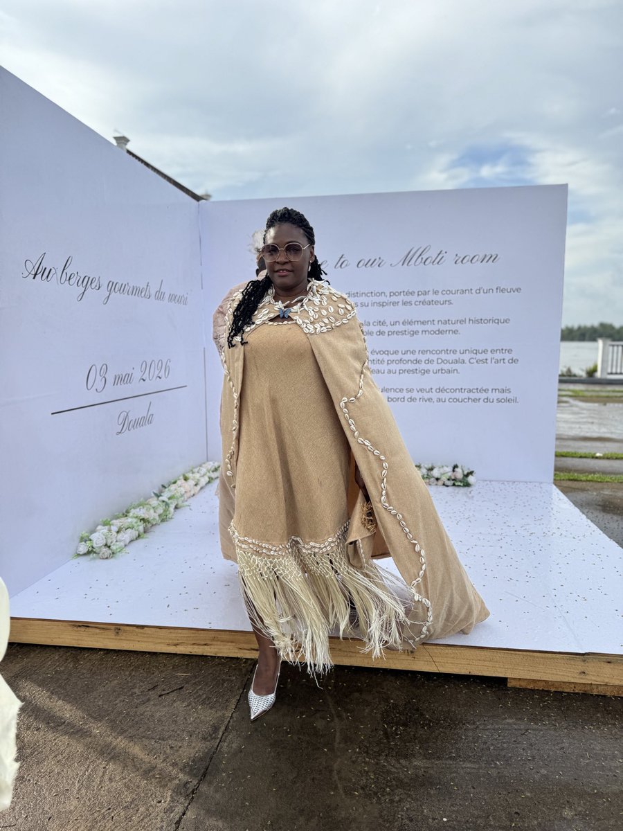 JaneaOfficiel's tweet photo. Un jour vous saurez…
Mais pour l’instant, je suis seul à savoir ce que les ancêtres ont révélé…

Siroi 🧜🏿 &amp; 🧜🏿‍♀️sirène .

#MalokoMaTox #MunaMuto #Jengu #Mboti 

🧜🏿‍♀️🤴🏿⚔️ https://t.co/KA0C4QRaph