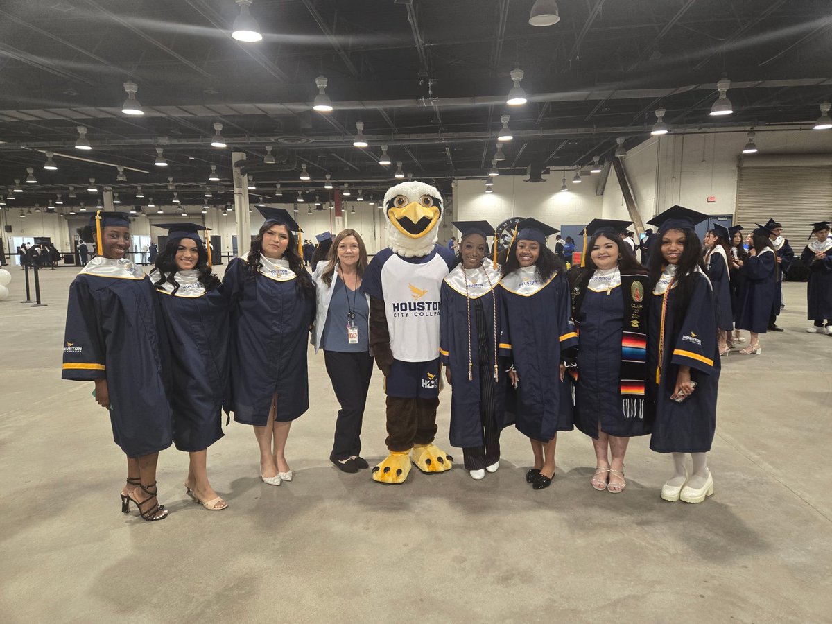 aldine_idesign's tweet photo. So proud of Carver HS interior design students! They are now HCC alumni!@AldineMS_AISD @AldineISD @AldineCTE @CarverHS_AISD #AldineStory https://t.co/MKuQT8RwQP