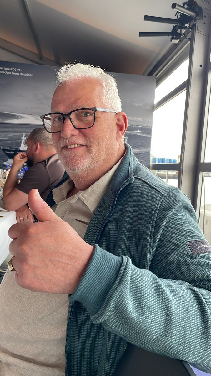 herrvink's tweet photo. @xruisx @CeesMeeldijk Vader en moeder Vink zijn er ook! https://t.co/DHM8fyqDh0