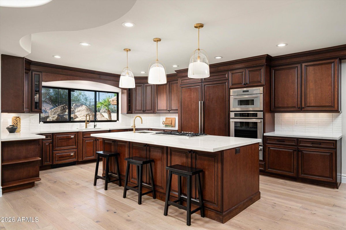 GolfHomeLiving's tweet photo. Located in the exclusive Sky Mountain Estates on a premium golf course lot, this stunning estate offers sweeping mountain and city light views with ideal north/south exposure.

- 6 beds / 5 baths

DM @golfcoursehomes for full details and a private showing.

Listed by: Compass https://t.co/gvQu4I5kku