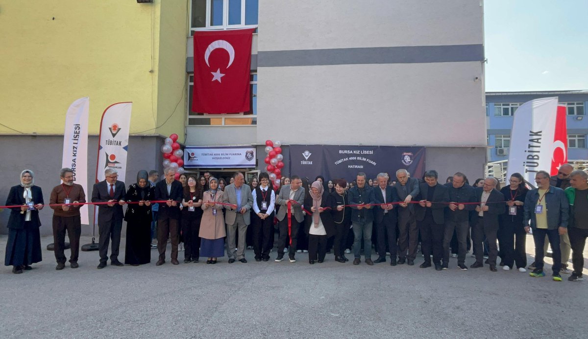 Osmangazi_MEM's tweet photo. İlçe Şube Müdürü Mehmet Toksoy,

Bursa Kız Lisesi öğrencilerimizin hazırladığı TÜBİTAK Bilim Fuarı projelerini yerinde inceledi.

@tcmeb @Ali_Partal @GurhanCokgezer @MetinSEZER_16 https://t.co/0W7zXpEVx0