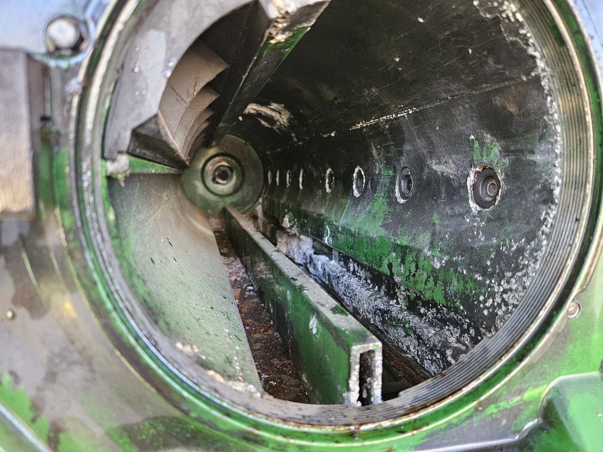 Ted Smith's Rat Rod farming page🧢 tweet media