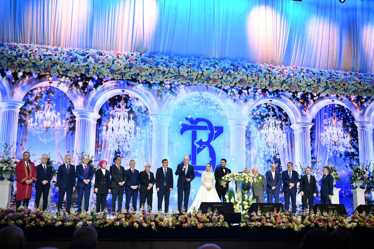 AkpartiAnkara's tweet photo. İl Başkanımız Sn.  @hakanhanozcan, Türk Telekom CEO' su Sn. Ebubekir Şahin’in kıymetli kızı Zeynep Melike ile Berat çiftinin nikah merasimlerine katılım sağladı. https://t.co/Bqiwl9izac