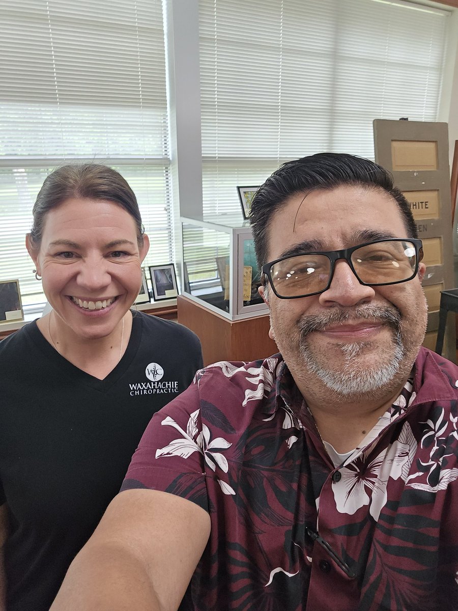 JDHallLISD's tweet photo. A huge shout out to Dr. Loder &amp; the team from Waxahacie Chiropractic. They destressed the faculty and staff today. It was awesome. A great way to end the week of Teacher Appreciation. Ps...thanks to Mrs. Taylor for securing thier services.  @akperera @drcasscarr @LancasterISD https://t.co/2NE96FYkf9