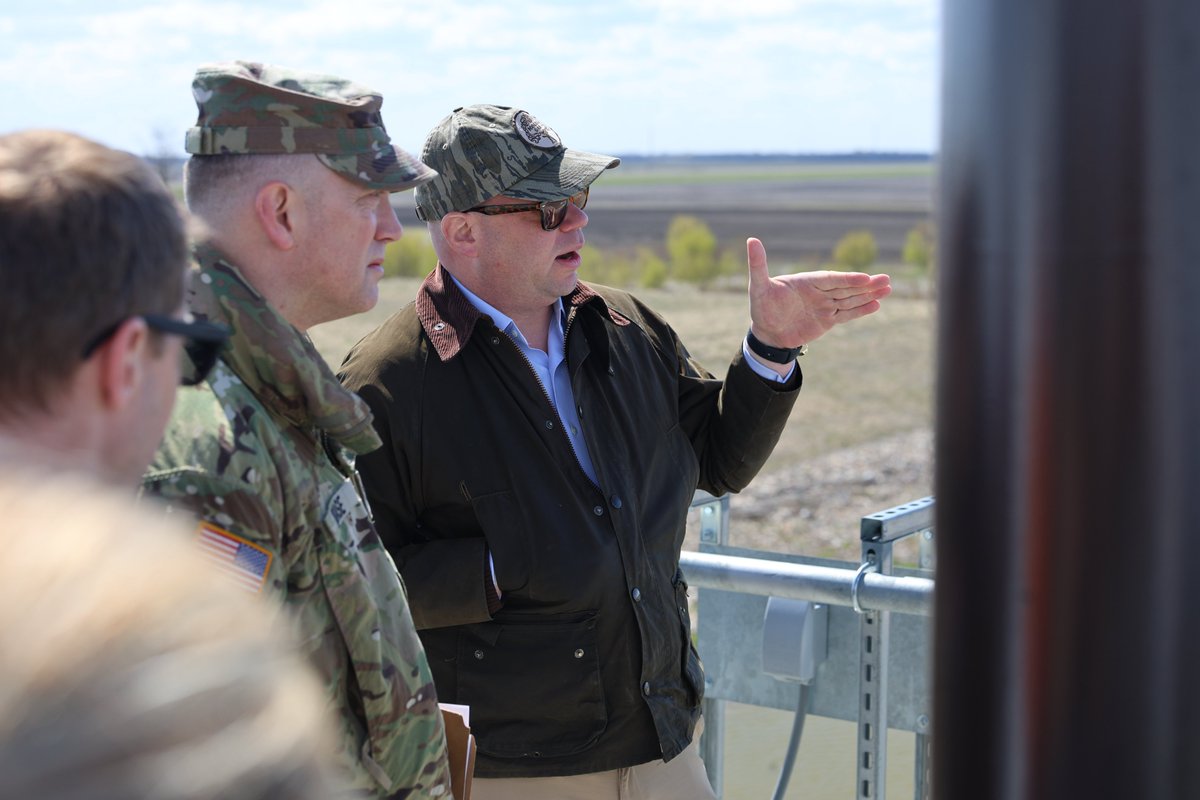 St Paul USACE tweet media