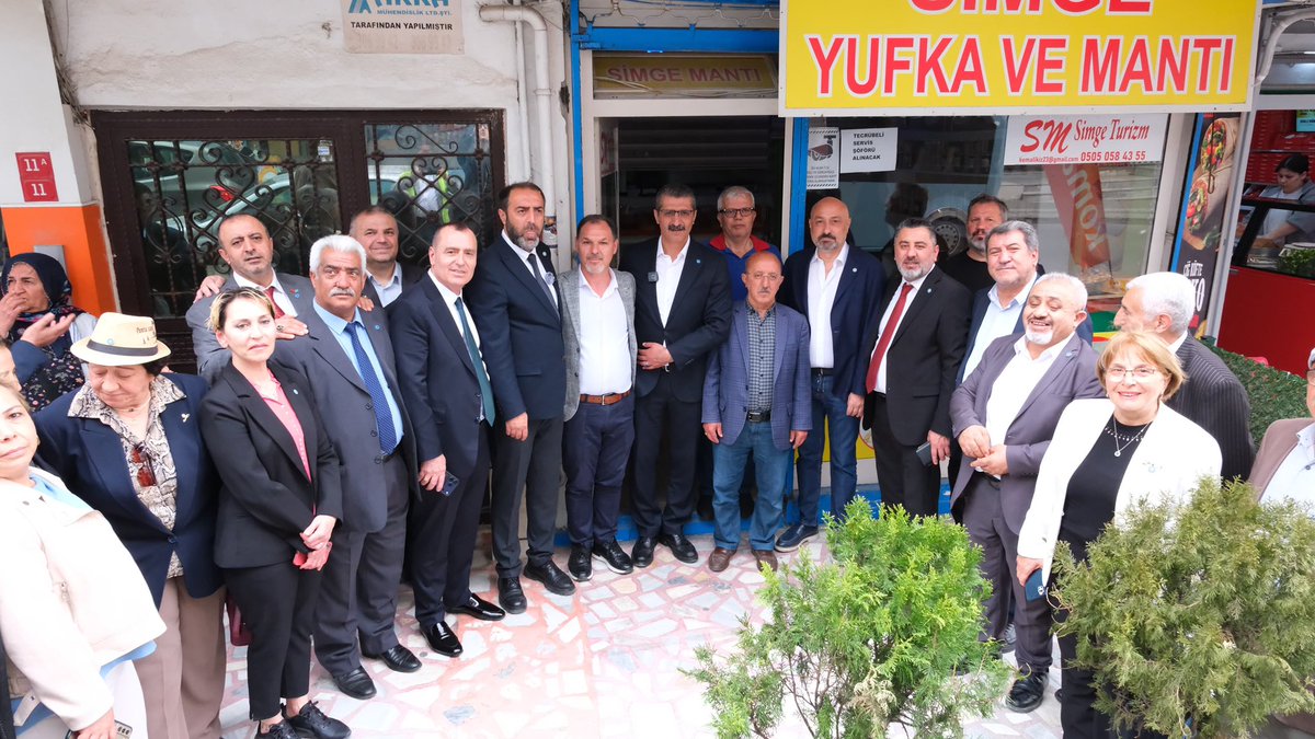 iyiparti_34's tweet photo. İl Başkanımız Yücel Coşkun’un öncülüğünde; GİK Üyelerimiz, İl Yönetimimiz ve teşkilat mensuplarımızla birlikte bugün Kartal sokaklarındaydık. 

Bebek katilini serbest bırakma ve meclise sokma senaryolarına karşı, Gazi Meclis'te dimdik duran tek parti olarak Kartallı hemşehrilerimizle kapı kapı buluştuk. Bu ihanet sürecine karşı vatandaşlarımızdan aldığımız güçlü destek ve sahada gördüğümüz coşku için Kartal İlçe Başkanlığımıza teşekkür ediyoruz.