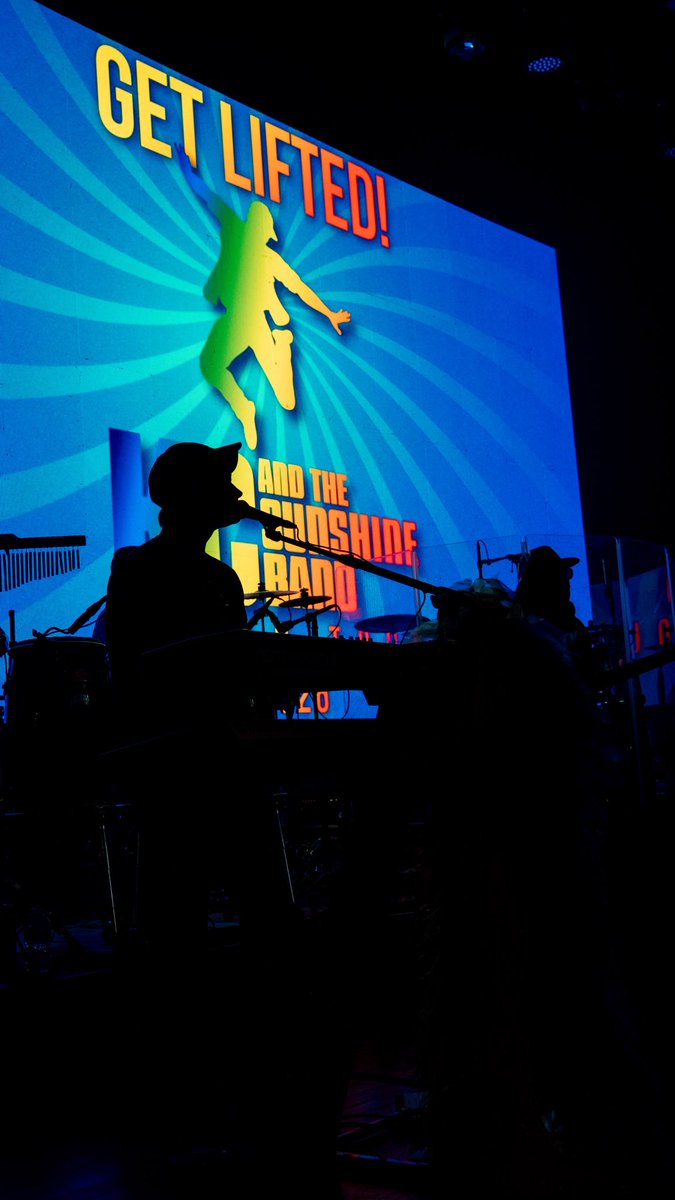 kcandsunshineb's tweet photo. The party continues this weekend in Morristown, NJ and Lincoln, RI! Who’s ready? 🎤 Get your tickets at https://t.co/Y65mkL6hTn

-TONIGHT (5/8): Mayo Performing Arts Center in Morristown, NJ
-TOMORROW (5/9): Bally's Twin River Lincoln Casino in Lincoln, RI https://t.co/8hCLihaFB0