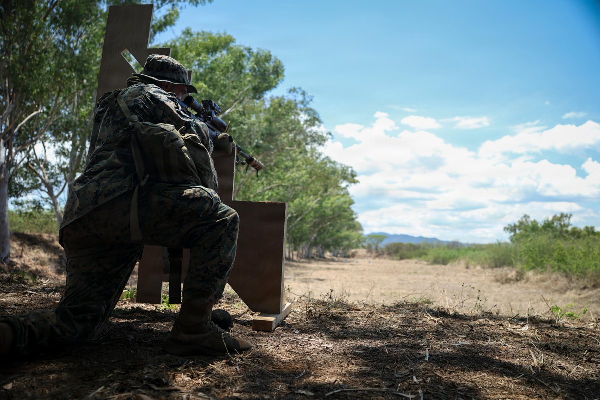 U.S. Marines tweet media
