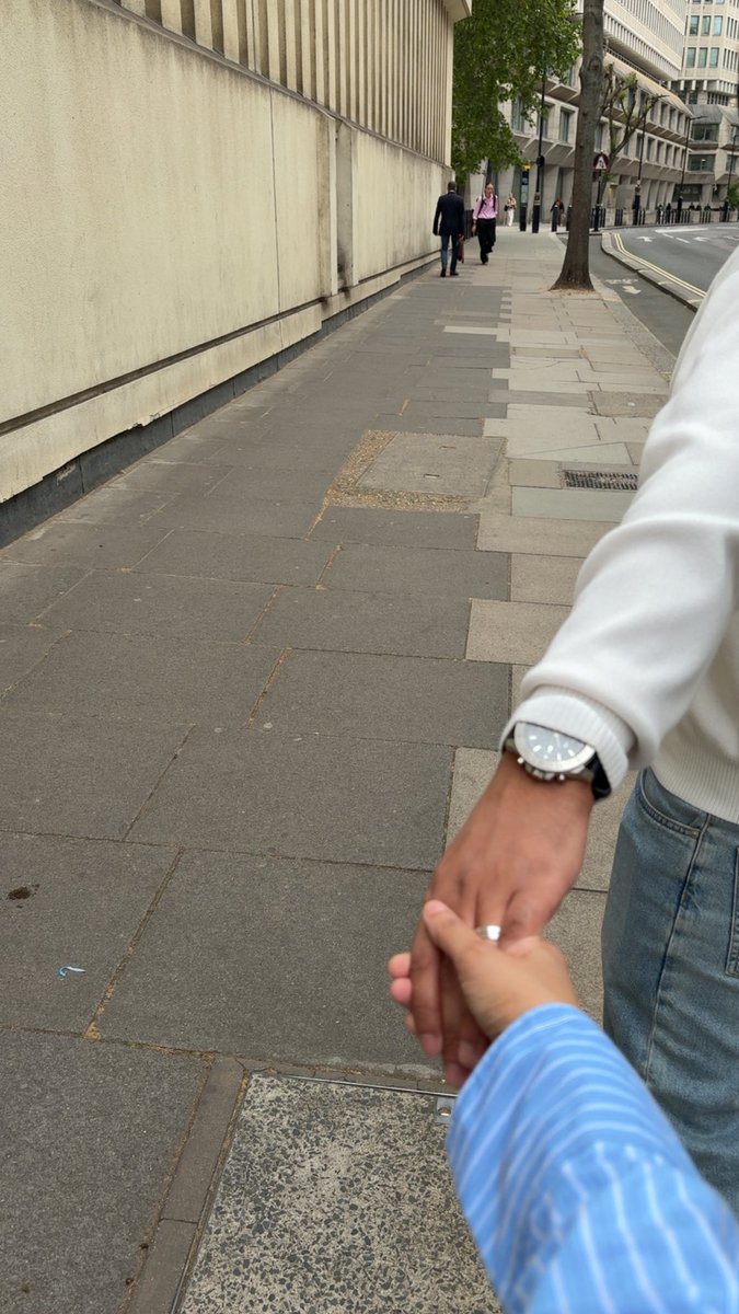 gj82_'s tweet photo. Me &amp; you london together.. https://t.co/NeH1S0C8NI