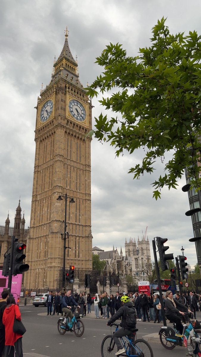 gj82_'s tweet photo. Me &amp; you london together.. https://t.co/NeH1S0C8NI