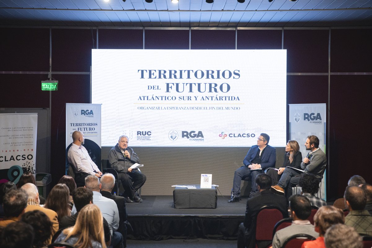 pablovommaro's tweet photo. El jueves 7 de mayo presentamos el libro «Territorios del Futuro: Atlántico Sur y Antártida» en la Feria Internacional de Libro de Buenos Aires #FILBA https://t.co/9phFHOjms6