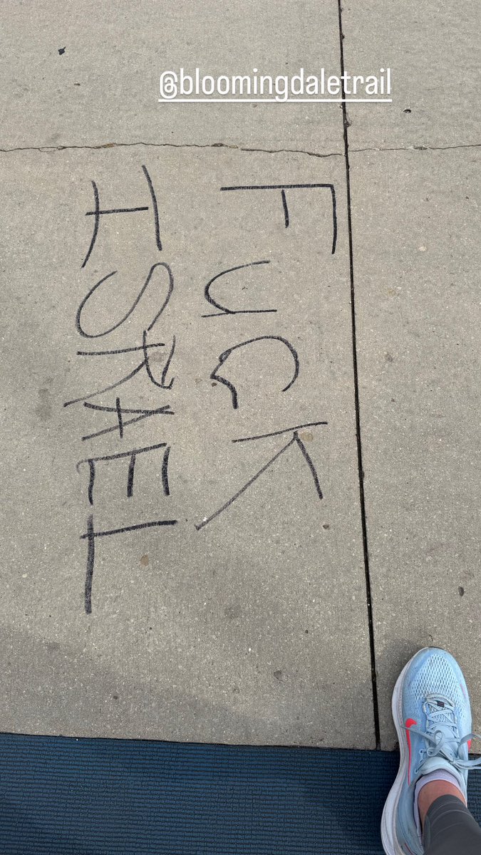 belsasser84's tweet photo. Went for a run few days ago on the 606 and saw the image on the left. Called @chicago and they did nothing, so went back today and fixed it myself. https://t.co/xi6SR0Pnnd