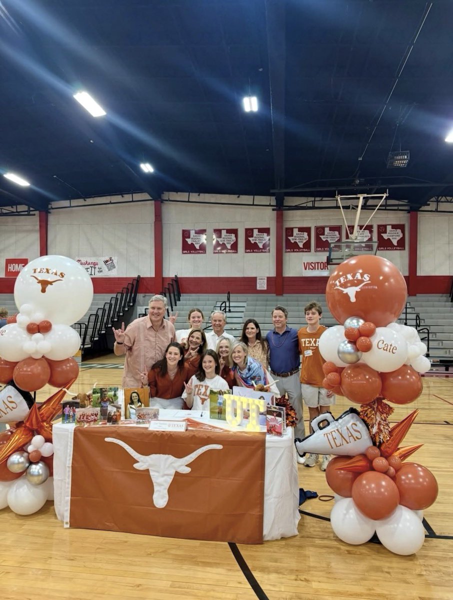 MHSMustangsBC's tweet photo. From Friday night lights to the 40 Acres. Congratulations to Cate Thielhorn on officially signing to continue her cheer career at the University of Texas. Proud of the passion, spirit & countless hours that led to this incredible accomplishment. Hook ’Em
#SigningDay #TexasCheer https://t.co/Q57FIhiCRX