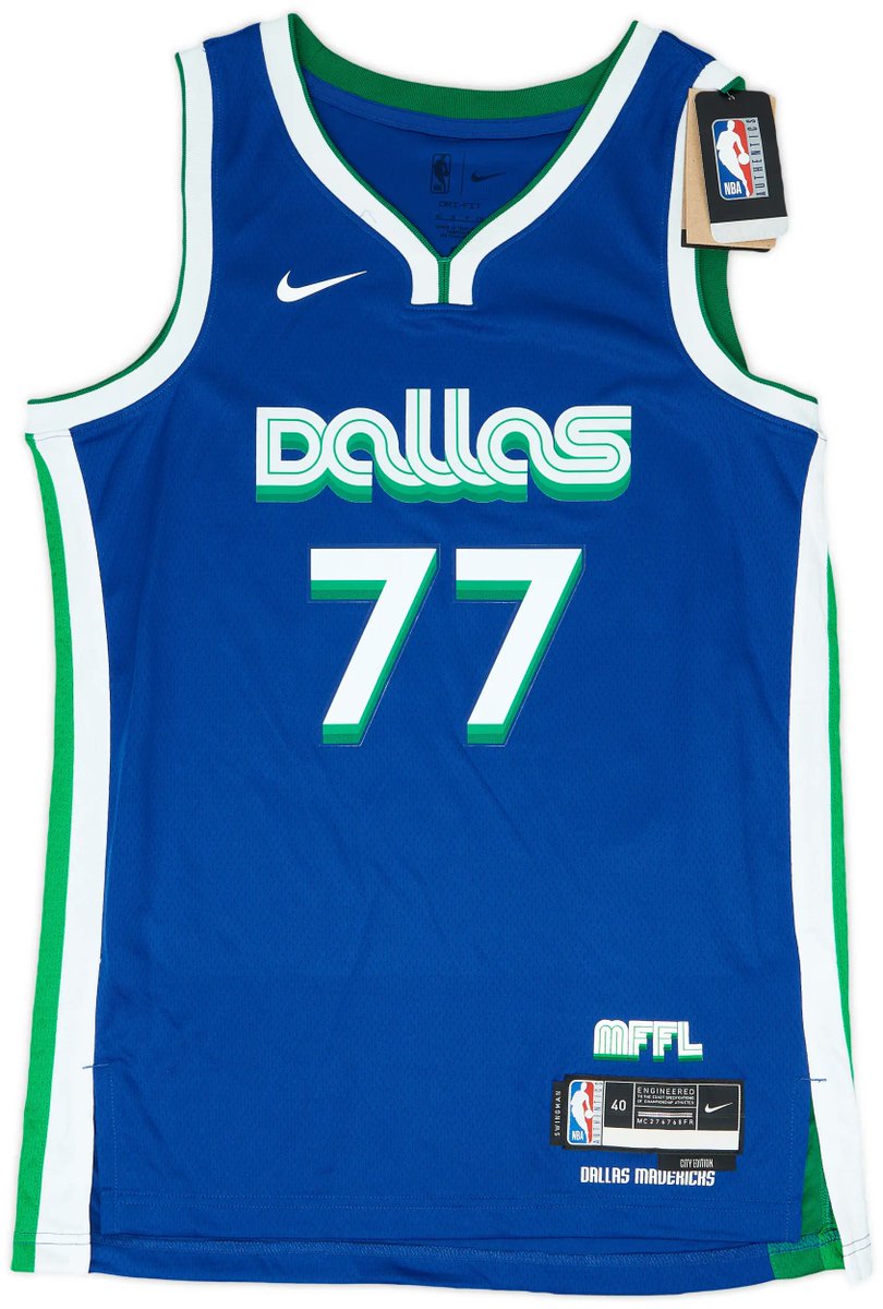 frysztakattack's tweet photo. @aidalilouu The Mavericks jersey in 2022 🙃 https://t.co/Y98h0DC733
