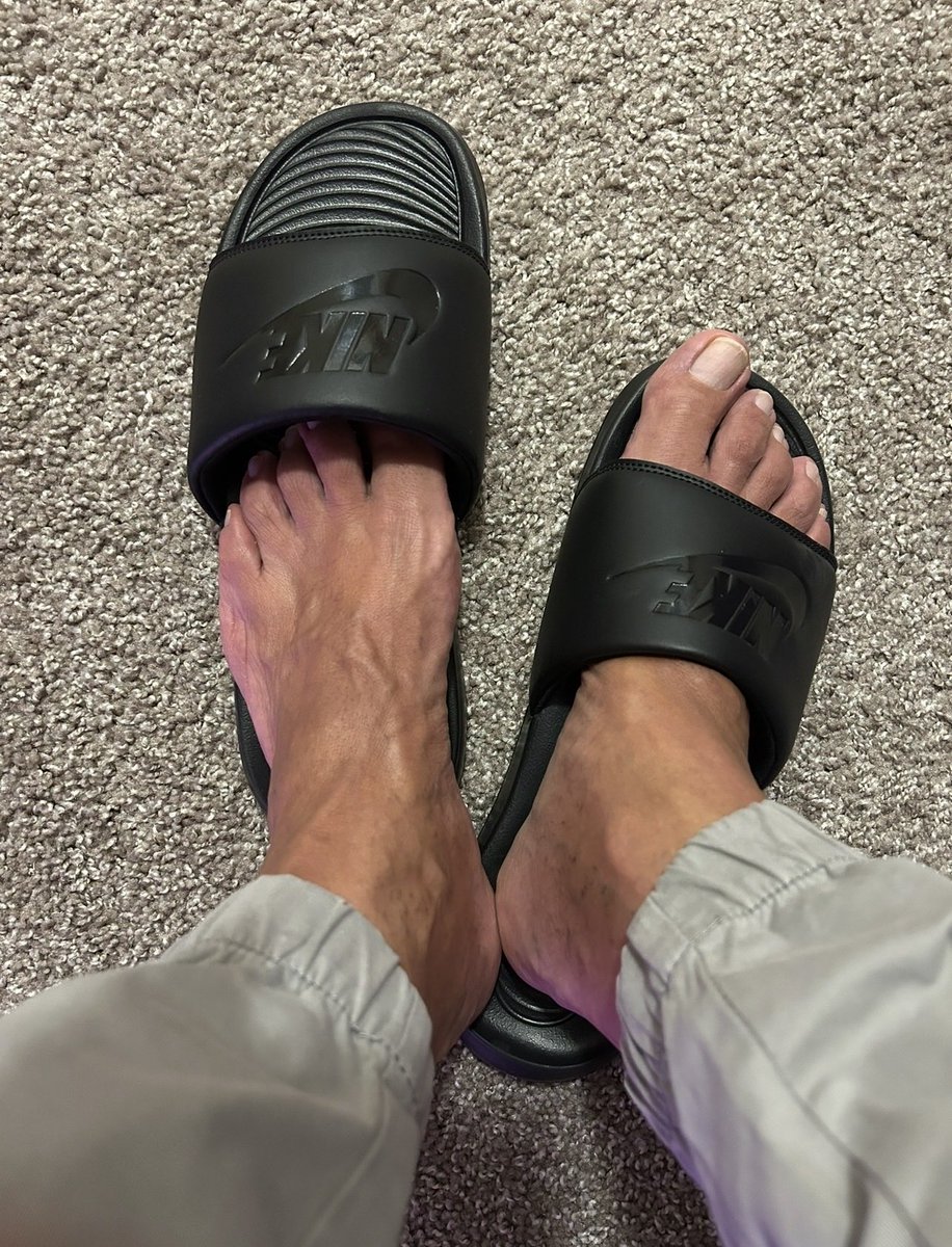 10Tastytoes tweet media