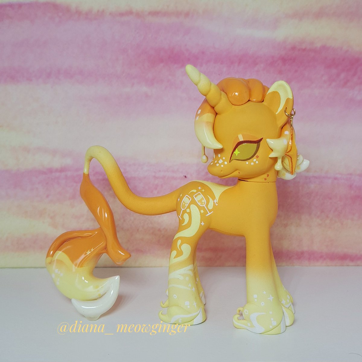 D_D_Meow's tweet photo. ✨️Commission pony✨️

#cute #custom #pony #my_little_pony #mlp #art #custommlp https://t.co/f3Y8U3bd04
