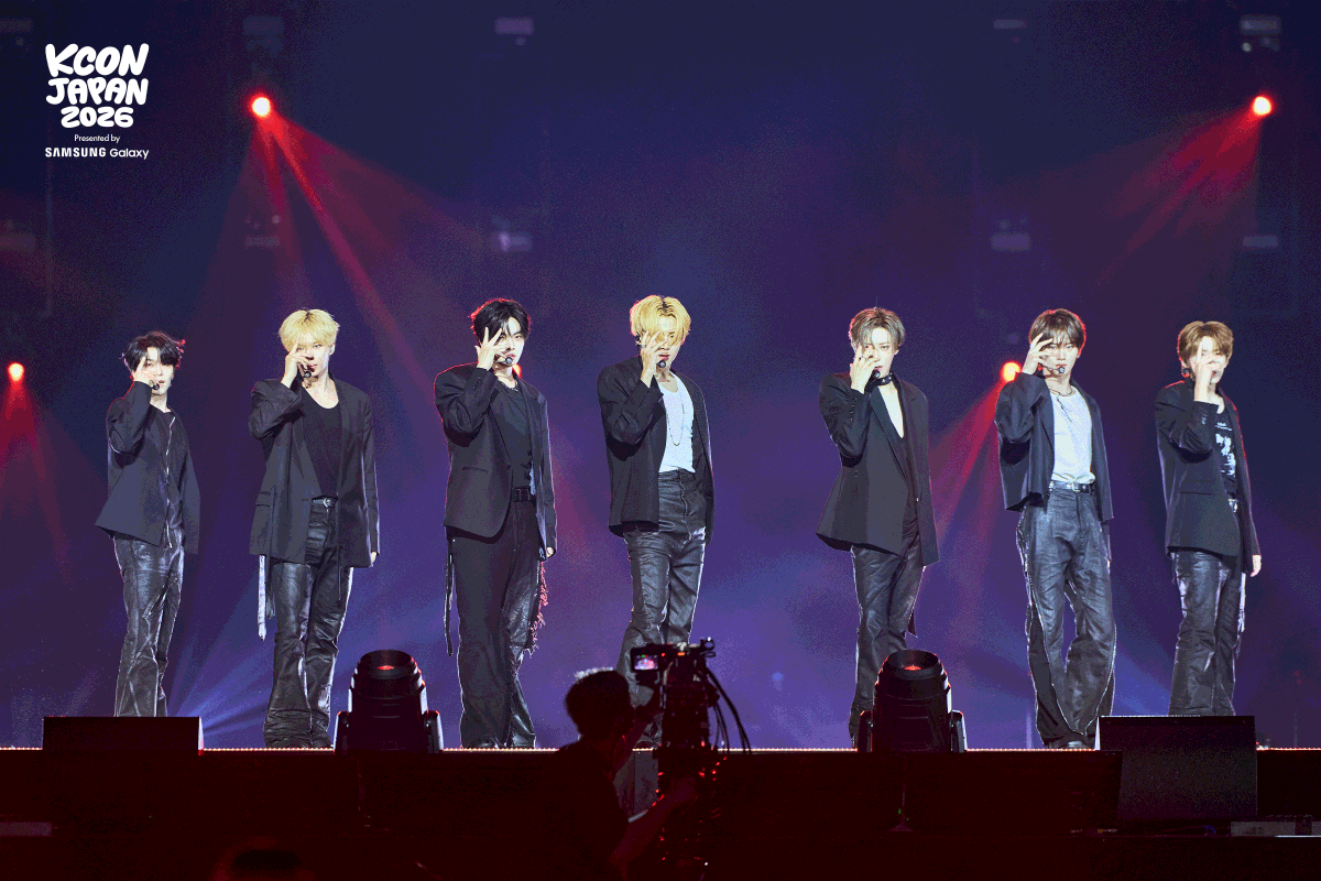 kconjapan's tweet photo. [#KCONJAPAN2026] RECAP 📸💙 DAY 1 

An iconic night. Never to be forgotten.
忘れられない、アイコニックな夜。

#ALPHADRIVEONE 
@ALD1_official

-
KCON JAPAN 2026 
MAY 8-10 
Makuhari Messe 

Let's #KCON https://t.co/606B9n6Jig