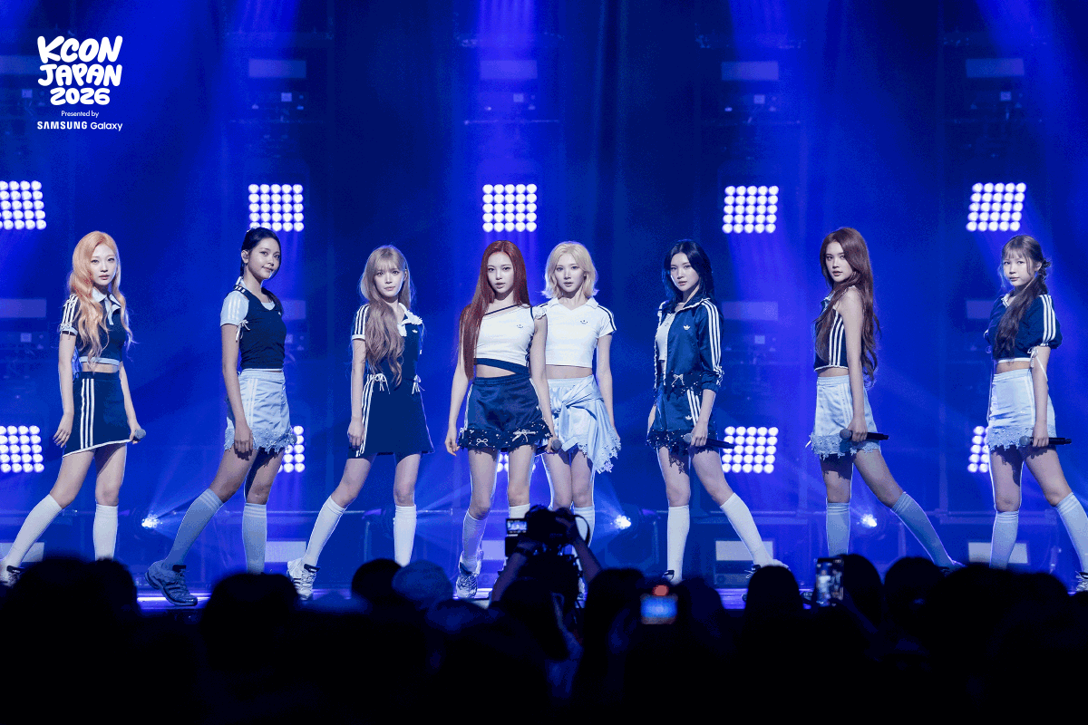 [#KCONJAPAN2026] RECAP 📸💙 DAY 1 

An iconic night. Never to be forgotten.
忘れられない、アイコニックな夜。

#Hearts2Hearts
<a href="/Hearts2Hearts/">Hearts2Hearts</a>

-
KCON JAPAN 2026 
MAY 8-10 
Makuhari Messe 

Let's #KCON