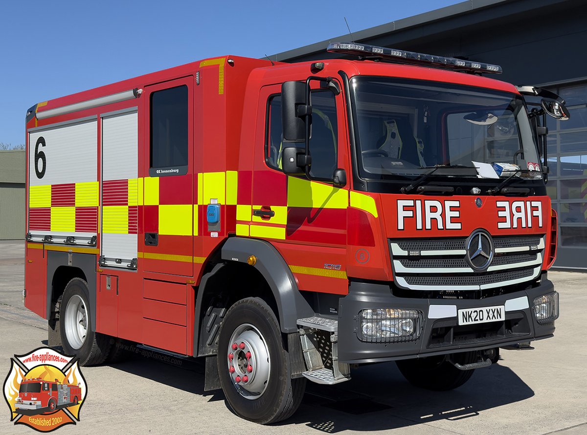 evo_uk's tweet photo. Continuing our look at the smart @BristolAirport Fire & Rescue Service, Fire 6 (NK20 XXN) is a 2020 Mercedes-Benz Atego 1018, built by Kronenburg and used as the domestic appliance.
#bristolairport #mercedesatego #kronenburg #airportfireservice #fireengine #fireappliances https://t.co/SfYtyMXn3m