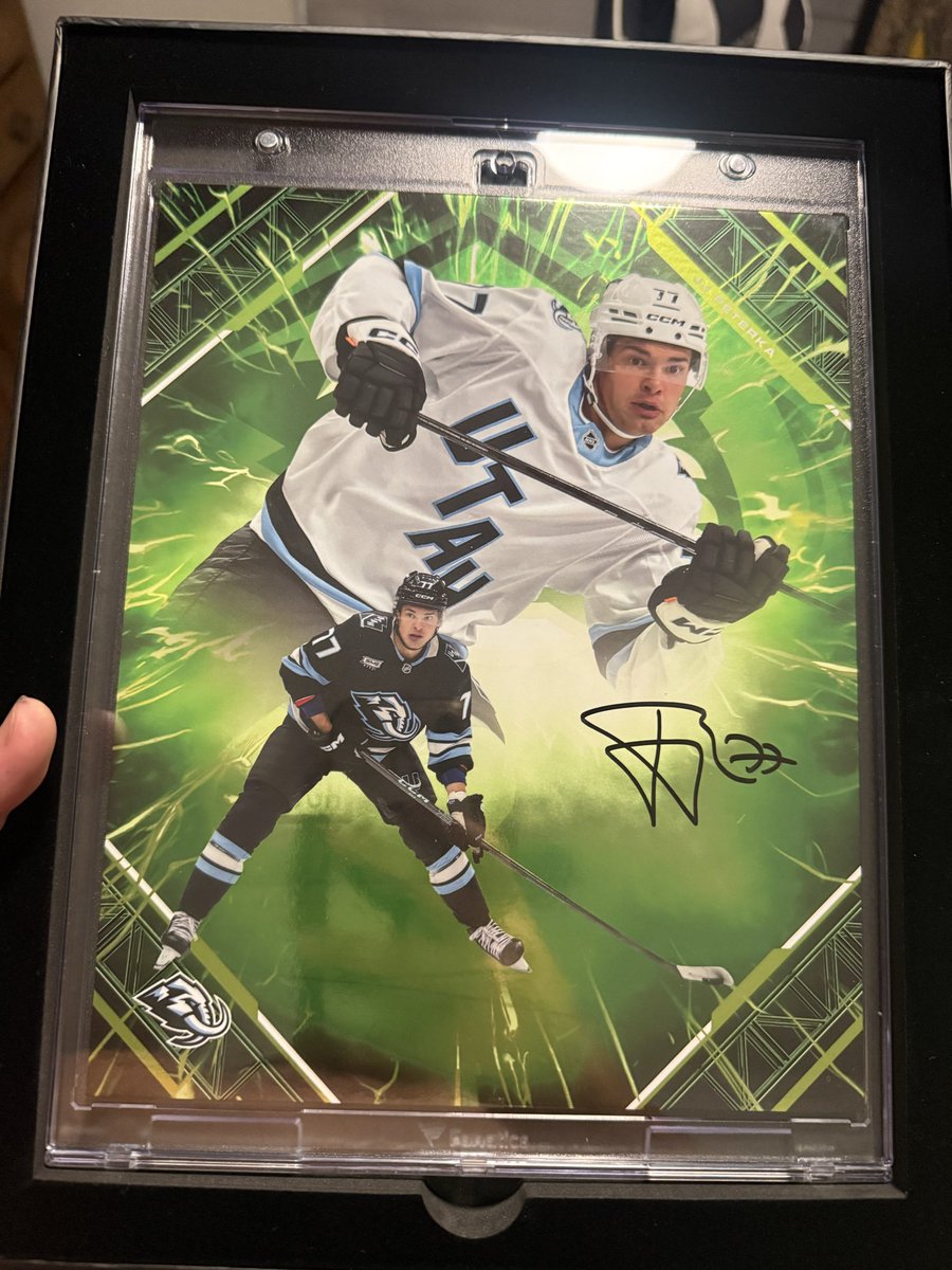AustinT129's tweet photo. @RolloCards @hockeycardpulls Ask for prices https://t.co/AO9NcJ4Ajn