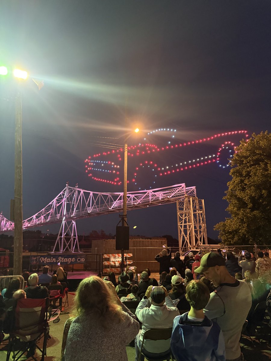 Fogle4MO's tweet photo. Last weekend, the Queen City celebrated the National Route 66 Centennial Kickoff. 100 years of Route 66! 

I’ve been getting my kicks on Route 66 for decades - glad the world got to join in 🇺🇸 https://t.co/kWGPTOZRbG