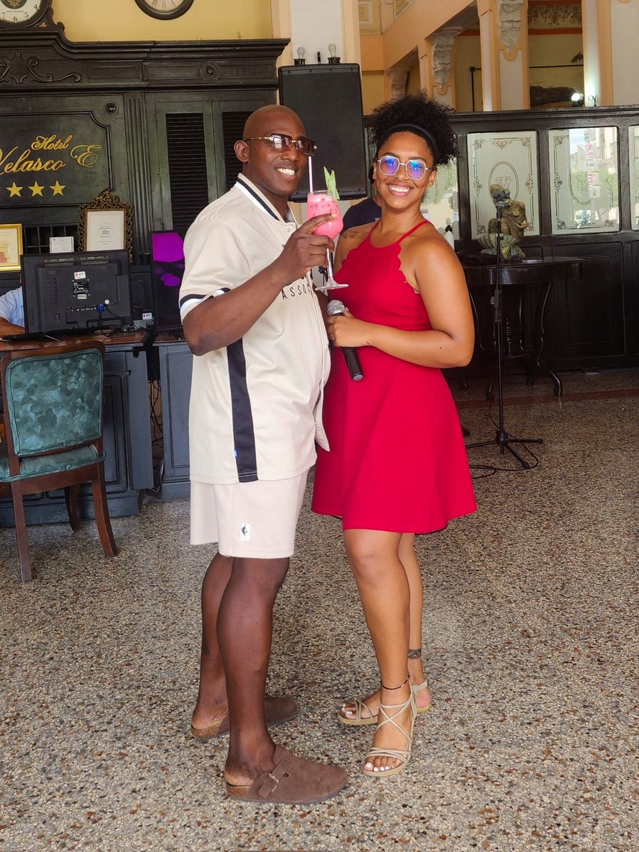 hotelevelasco's tweet photo. Con la energía y el entusiasmo de los estudiantes de la escuela Formatur de Varadero, celebramos el Día de las Madres con actividades de participación, rifas, karaoke y momentos llenos de alegría para todos nuestros clientes. ❤️🇨🇺. https://t.co/JndU9D2nea