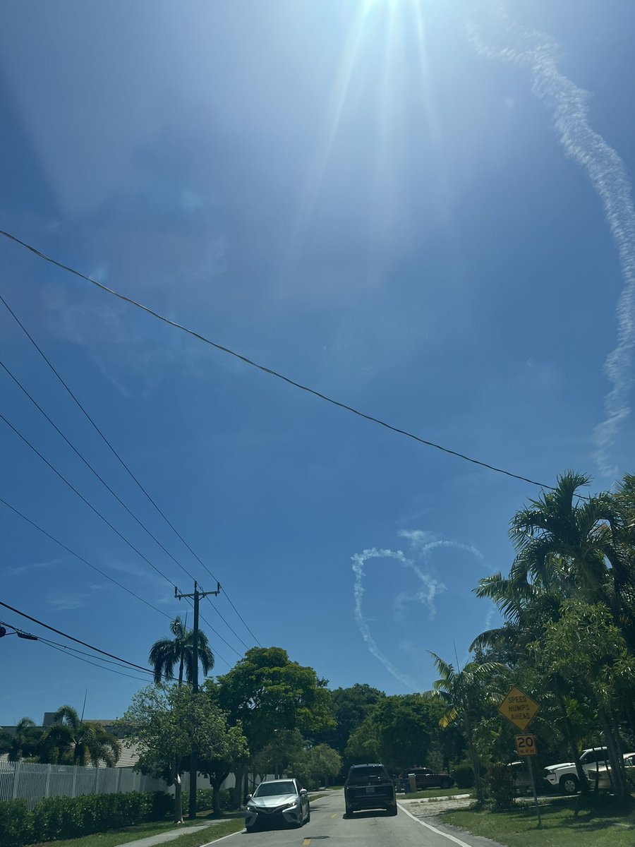 candyjax's tweet photo. #Love from #Heaven today 🥰 https://t.co/PMYfAmpZ68