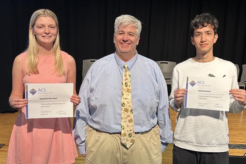 ASMSDragons's tweet photo. 🤩 We had not one, but TWO ASMS seniors recognized by the local section of the American Chemical Society! Congrats to Maddie Borchert and Anush Mainali on their selection!

They attended a ceremony and dinner on the campus of the University of Mobile alongside students from several other local schools, and heard from a guest speaker from the university. Way to go, Dragons! 🐉