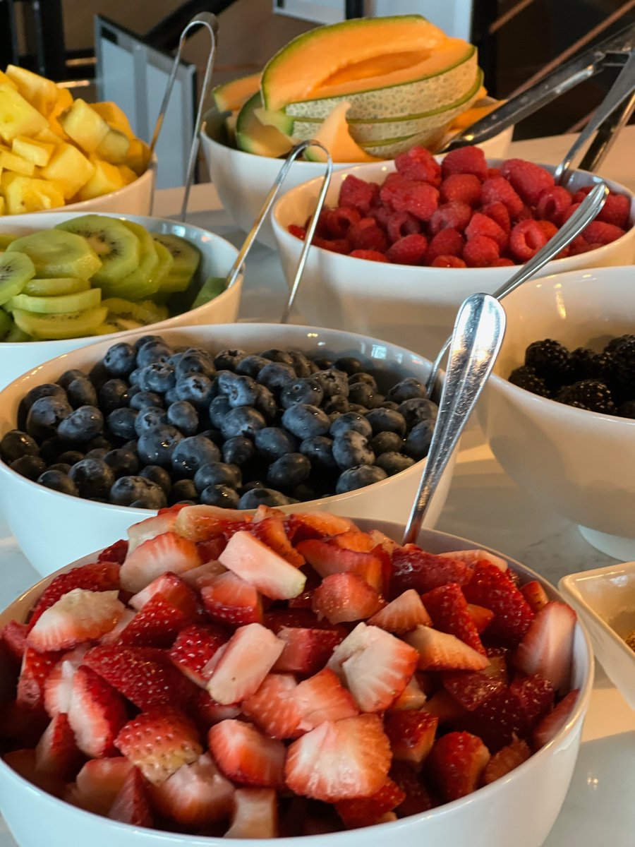 BeerStylesWDM's tweet photo. Don't forget! Mother's Day is this Sunday, May 10th!! 🥂🫐🍳🥞💐 Treat her to something special with our Mother's Day Brunch starting at 10am.

Reserve your seats today: https://t.co/uiAz4s8KhU https://t.co/cj22gpCxee