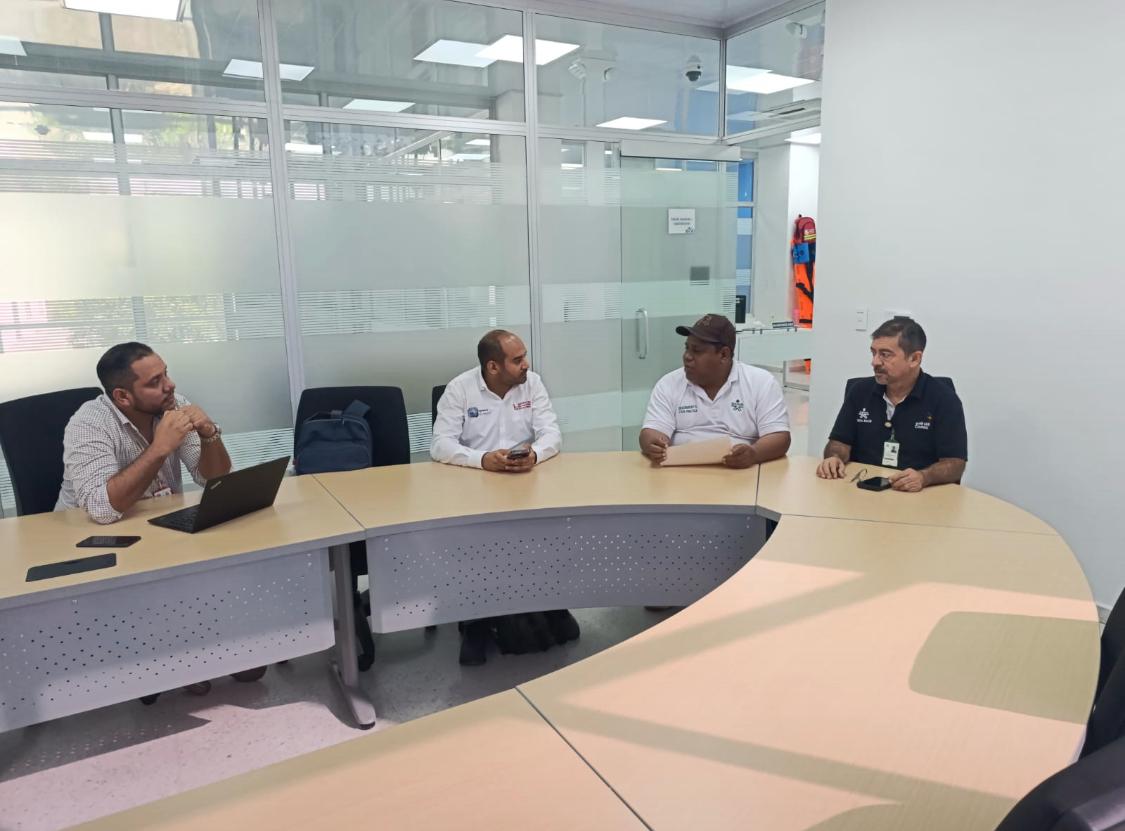 sandratorres01's tweet photo. Hoy se realizó en Tecnoparque reunión de articulación interinstitucional entre el área de Ingeniería Agroindustrial de la Universidad del Sinú y los programas del CAYM correspondientes a Biotecnología, Control de Calidad de Alimentos, Procesamiento 
de Alimentos. https://t.co/LkMUigLGEE