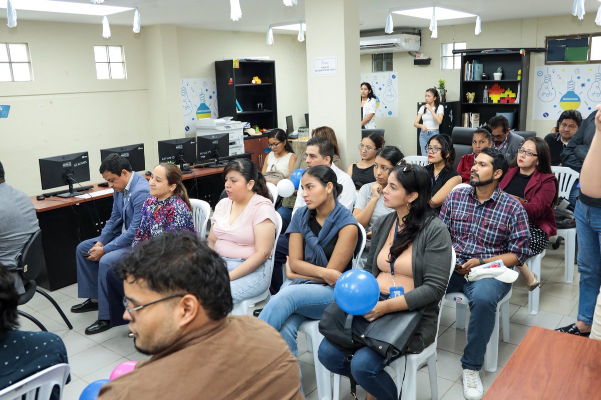 PacoRector's tweet photo. En el BOOTCAMP POWERUP, conocimos proyectos creados por nuestros emprendedores UG, jóvenes que están transformando su talento en propuestas con verdadero potencial de impacto.

https://t.co/Twp27XFqCk https://t.co/tIKXJ3VUe3