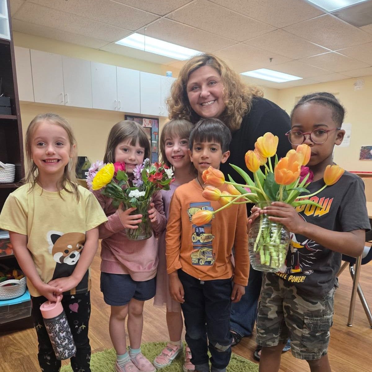 CMMSchools's tweet photo. This week, we honored the amazing teachers who make our school shine! Huge thanks to our students and families for the sweet notes and treats during Teacher Appreciation Week. Your support means the world! 🍎❤️ #TeacherAppreciation https://t.co/vSM2CCDUic