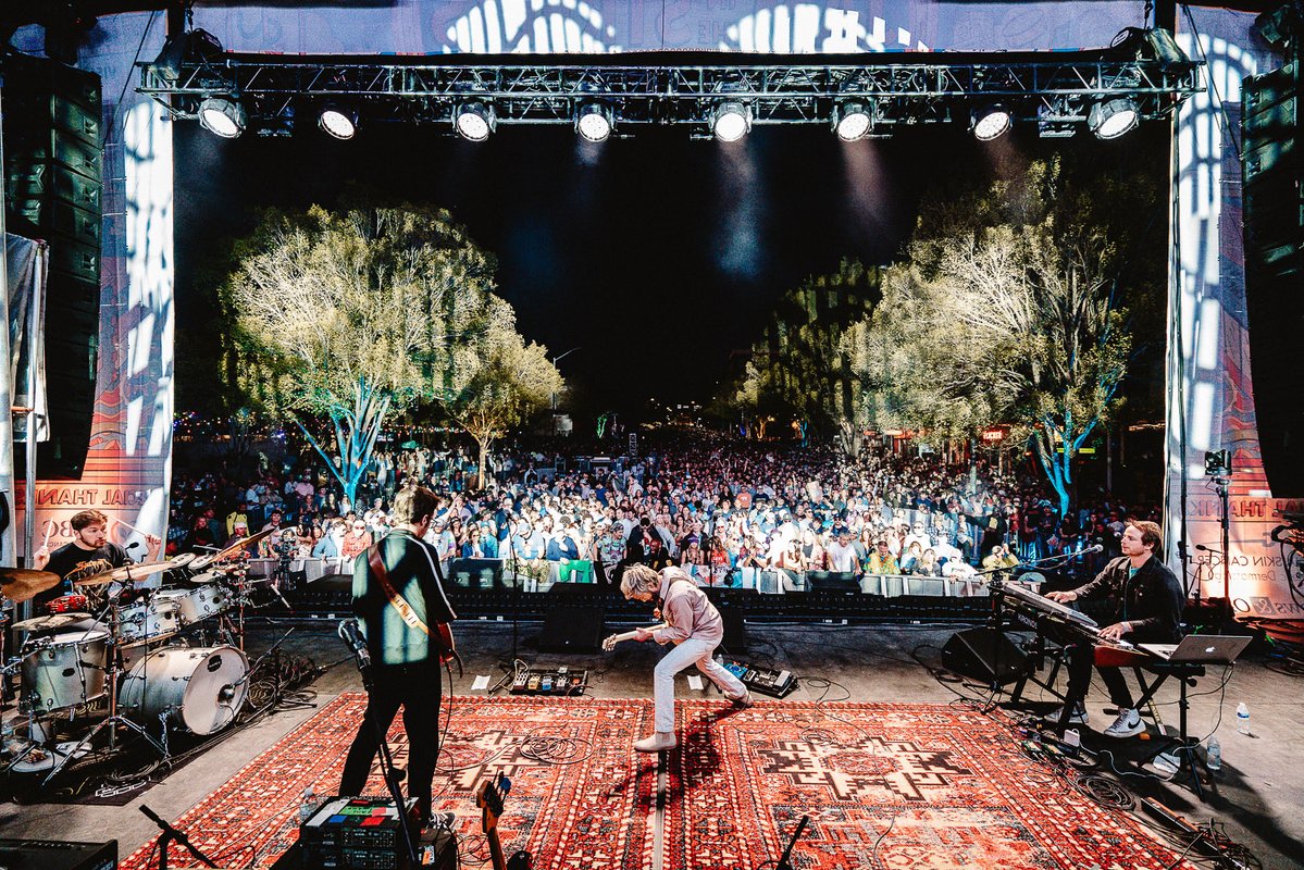 Moon Taxi tweet media