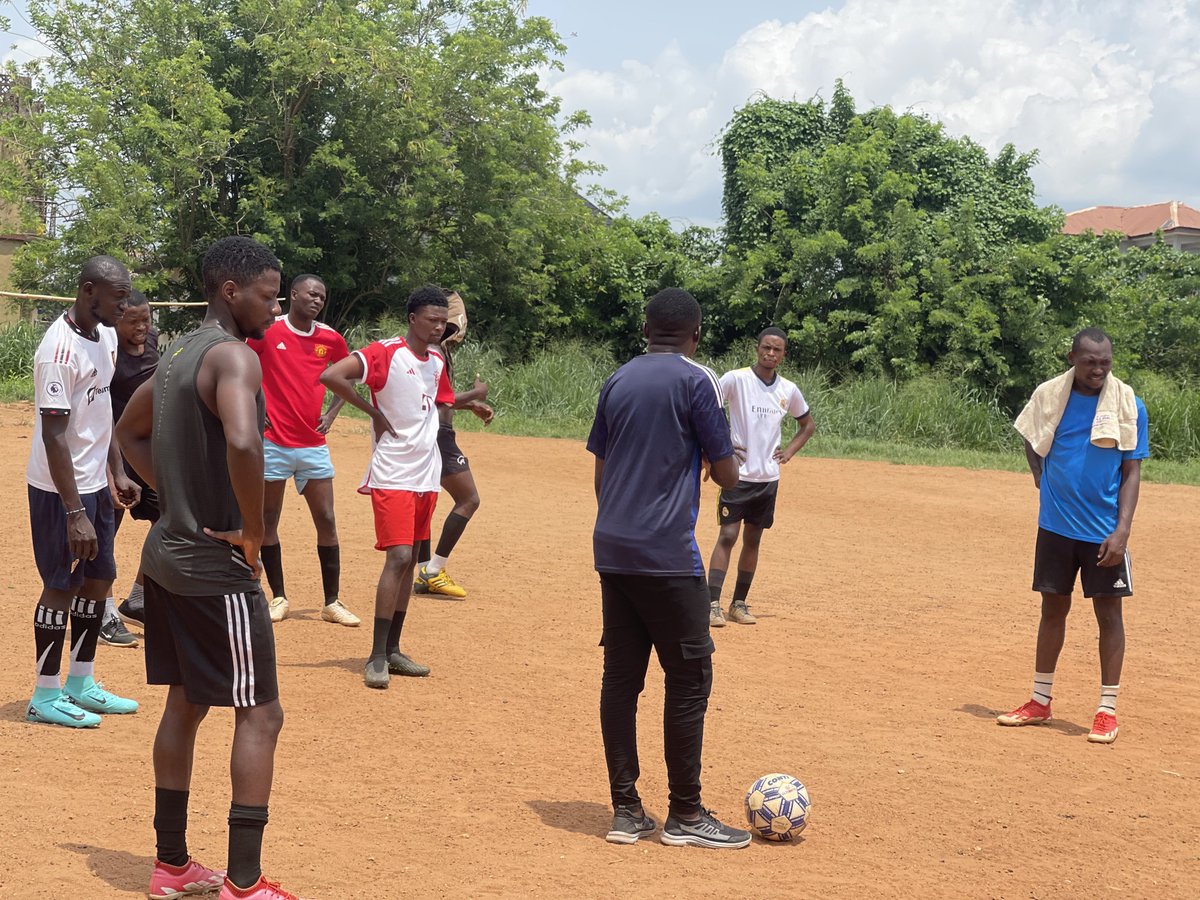 IBXCFC's tweet photo. The ibadan derby🔥🔥🔥

Sunday no be normal match.

Na pride. Na streets. Na timeline supremacy. ⚔️

@IBXCFC vs @ibtcfc 

Same city. Same app. Different mentality.

After 90 minutes, one side go explain. 👀🔥

We are ready! 💪🏼 

Follow for more https://t.co/DH0ypX1j84