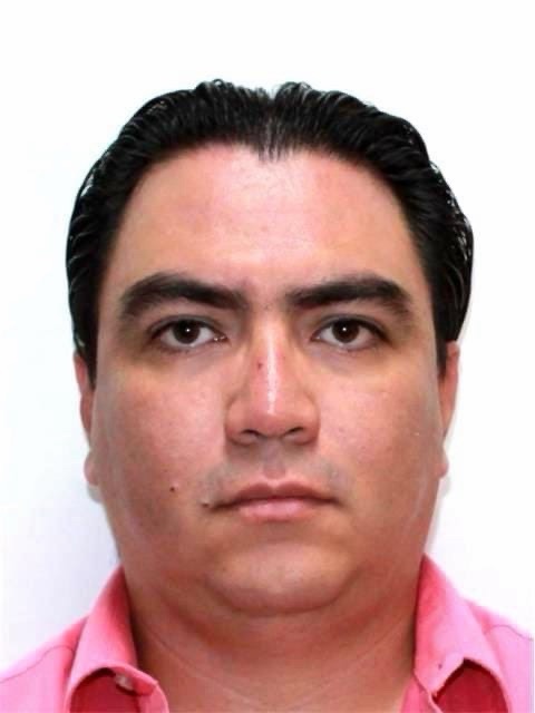 V_de_Vengaza's tweet photo. Esta honorable cuenta informa, Samuel -sin visa- Pérez, Bernarco Arévalo y Topollillo Pinto. 

Dirigen una red de corrupcion dentro de @Midesgt que dirige el prófugo de la justicia Hugo González encargado del desfalco en los uniformes de @PNCdeGuatemala y Herman Santos.

Topollillo Pinto hace transferencias de varios millones al programa Mano a Mano que administra la fundación solar con Mynor Morataya y Stephanie Leal. 

Con ayuda del secretario general Eduardo José España y los asesores Edwin Marroquín y Rodrigo Montufar, utilizan las transferencias del programa Mano a Mano para el financiamiento del partido Raíces.
 
Bernarco, Samuel -sin visa- Pérez y Topollillo Pinto cuentan con varias ONGS que operan dentro del ministerio las cuales ellos son los verdaderos dueños. 

Documentos de las asignaciones y transferencias realizadas a las ONGs se encuentran en mano de varias agencias de los unaites. 

Está honorable cuenta, notifica a Samuel -sin visa- Pérez que su caída está más cerca de lo que espera. 

#LaVenganza