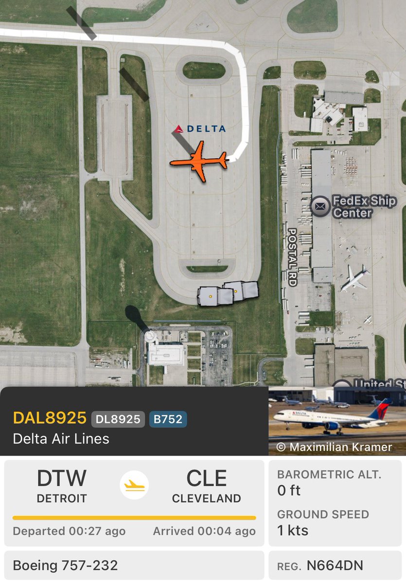 planes tweet media