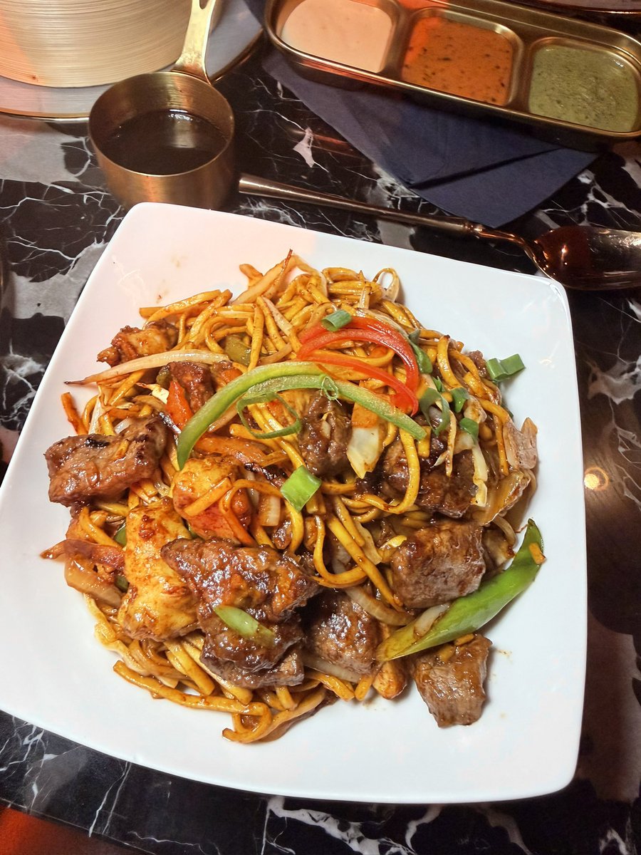 Moyosoreoluwa tweet media
