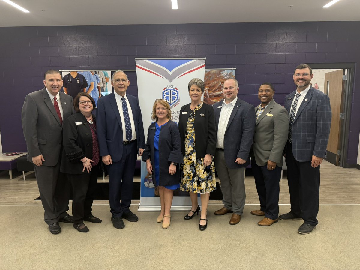 shanebroadway's tweet photo. Great to have Senator @JohnBoozman at the @ASUBeebe @LonokeSchools Business Academy today to showcase the great workforce programs there &amp; highlight some of our business &amp; industry partners like @GoGreenwayEquip Thanks to Chancellor @MethvinJennifer and team for all you do! https://t.co/3hUVN1TsFm