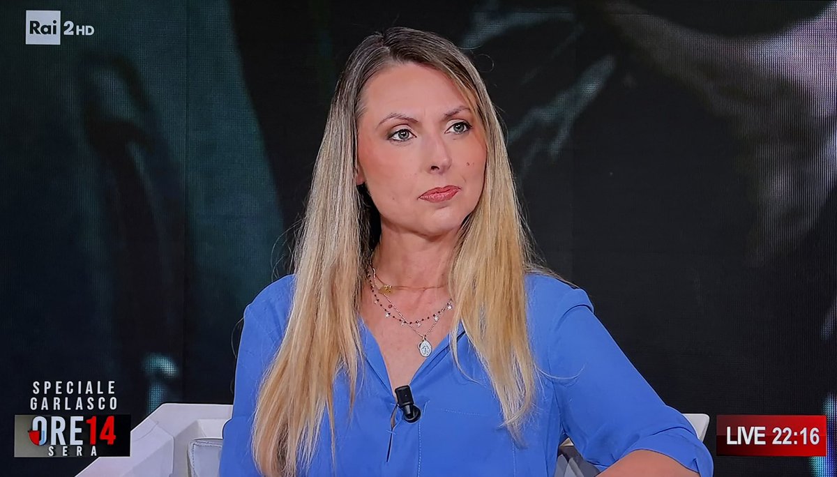 itsSkylerTV's tweet photo. Classe, eleganza, competenza, dignità e tante altre cose positive: la #Bocellari merita tutto il rispetto e la stima del mondo 👏🏼👏🏼👏🏼👏🏼

#Ore14Sera #Garlasco https://t.co/YQGmkOIzFj