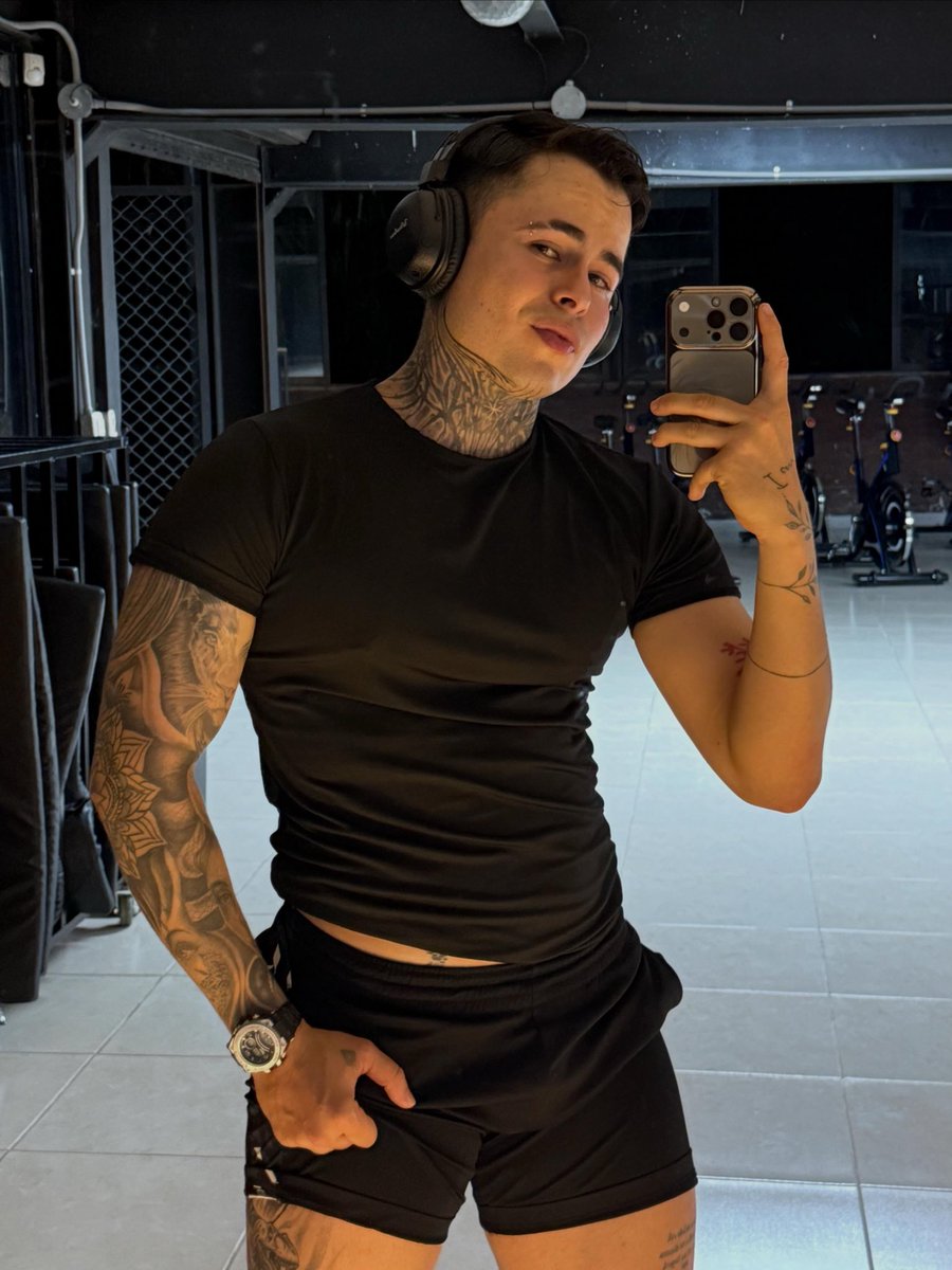 PipeGutt7's tweet photo. INSTAGRAM: https://t.co/kjTTUN9kUG…
ONLYFANS: https://t.co/Pdl4H9Wc8Z

#onlyfans #x #sexgay #porno https://t.co/Ik1Ah7J0em